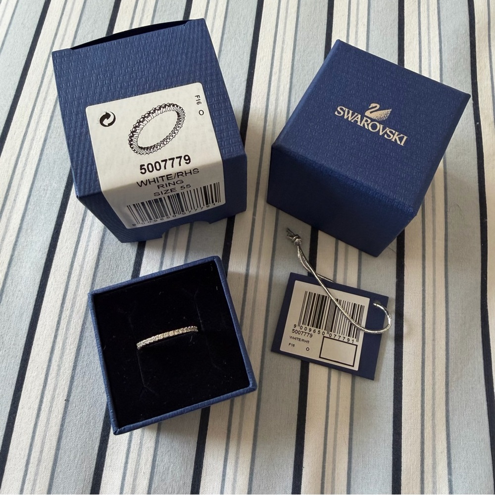 Swarovski diamond band ring 5007779 white/this size 55
